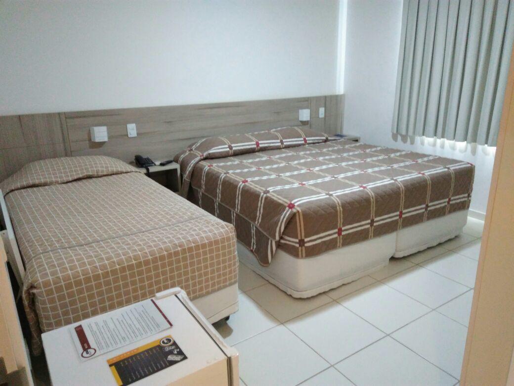 Majore Hotel Пиндамоньянгаба Экстерьер фото